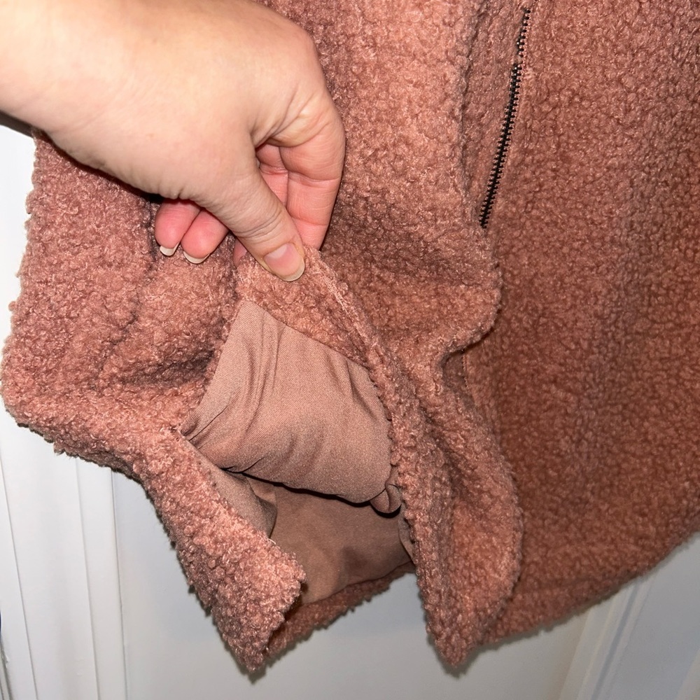 UMGEE dusty rosy, peach “Teddy” sleeveless, zip‎ up vest- sz Medium - Picture 5 of 10